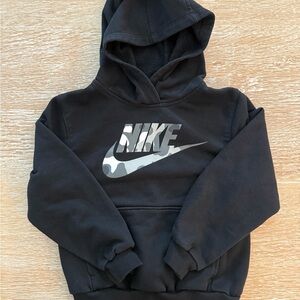 Kids Nike Black Pullover with Silver Logo Sz 5/6